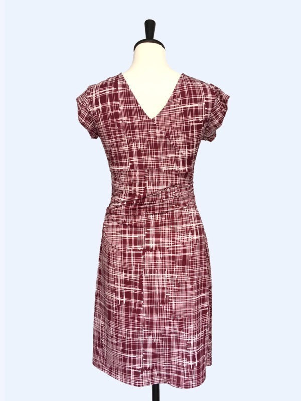 Robe Noëmie dessin croisé manches courtes – Image 2