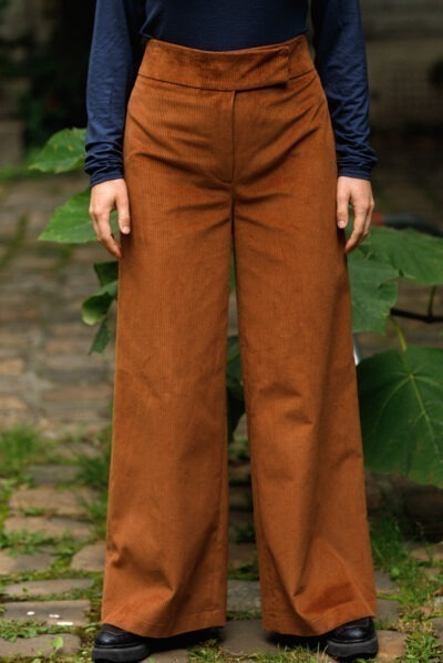 Pantalon "on the floor" velours côtelé camel
