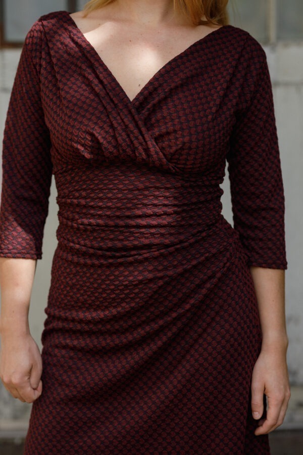 Robe Noëmie bordeaux à petits pois – Image 3
