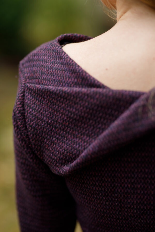Pull Madlaina aubergine court – Image 6
